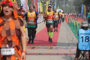 BIB: 46044
                            <button type="button" onclick="openModal(8247758)" class="btn btn-primary btn-sm float-right btn-popup" data-toggle="modal" data-target=".modal-high-quality">
                        <i class="fas fa-shopping-cart"></i> Add to Cart
                    </button>
                                            <button type="button" onclick="isThisMe(8247758, true)" class="btn btn-success btn-sm float-right btn-popup btn-isme hidden" data-toggle="tooltip" data-placement="bottom" title="นี่คือรูปของคุณใช่ไหม คลิกที่นี่เพื่อเอาเข้าอัลบั้ม">
                        <i class="fas fa-plus"></i> Add to album
                    </button>
                    <button type="button" onclick="isThisMe(8247758, false)" class="btn btn-warning btn-sm float-right btn-popup btn-isnotme hidden">
                        <i class="fas fa-ban"></i> Remove from album
                    </button>